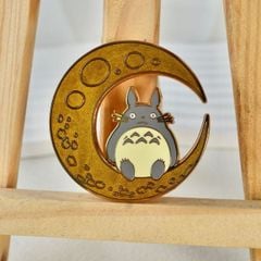 Huy hiệu kim loại Totoro On The Moon
