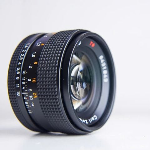Ống kính Carl Zeiss 50mm f1.4 CY