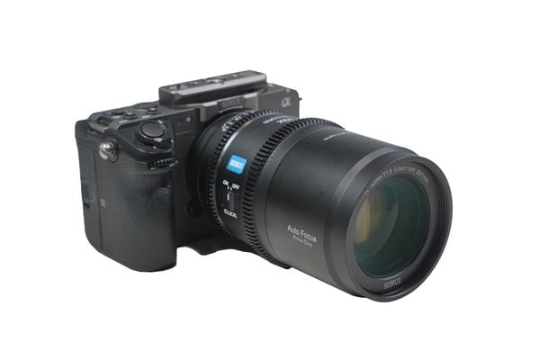 Ống kính Cine Anamorphic SIRUI Astra 50mm T1.8 1.33X Autofocus