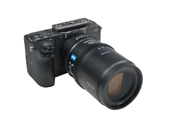 Ống kính Cine Anamorphic SIRUI Astra 75mm T1.8 1.33X Autofocus