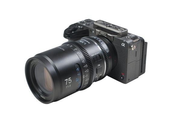 Ống kính SIRUI Anamorphic Astra 75mm T1.8 - 1.33x Autofocus