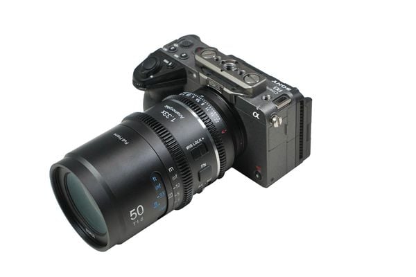 Ống kính Cine Anamorphic SIRUI Astra 50mm T1.8 1.33X Autofocus