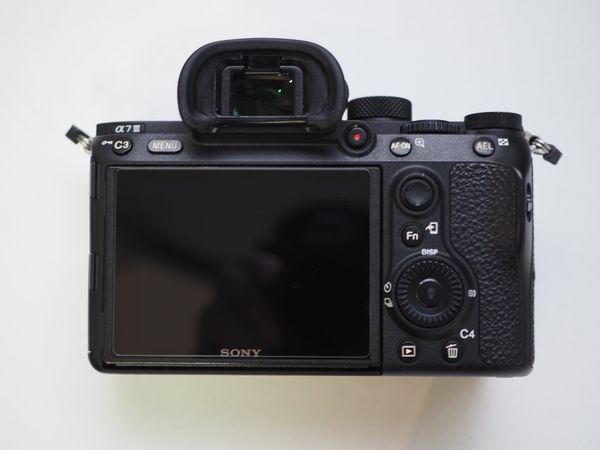 Máy ảnh Sony A7M3 (máy qua sử dụng, độ mới từ 86-90%)