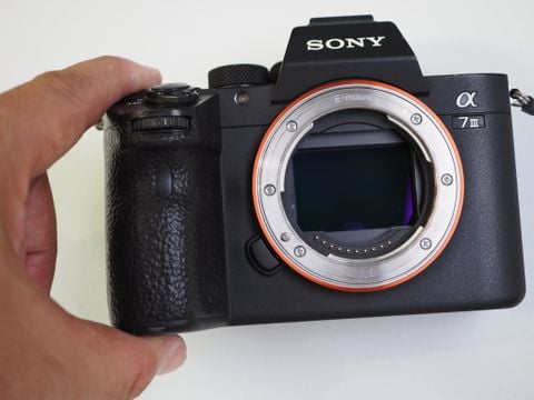 Máy ảnh Sony A7M3 (máy qua sử dụng, độ mới từ 86-90%)