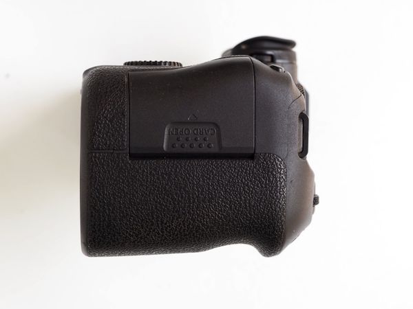 Máy ảnh Canon EOS R6(body) - Máy qua sử dụng, hoạt động hoàn hảo. Độ mới ~96%