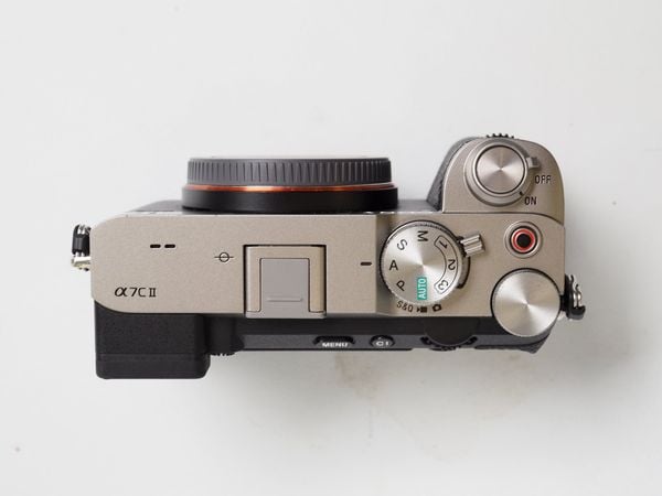 Máy ảnh Sony Alpha A7C II (qua sử dụng)
