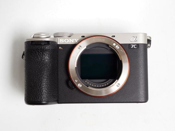 Máy ảnh Sony Alpha A7C II (qua sử dụng)