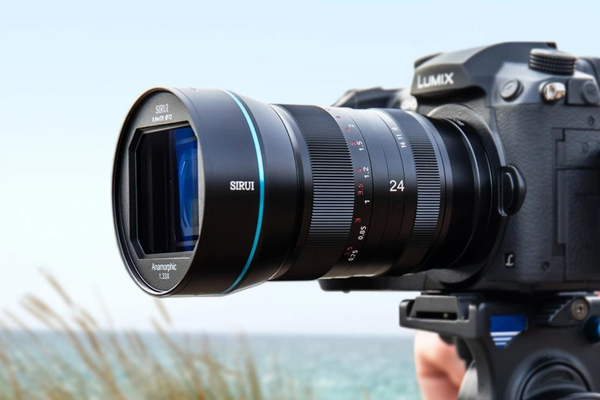 Ống kính Anamorphic SIRUI 24mm F2.8 - 1.33x