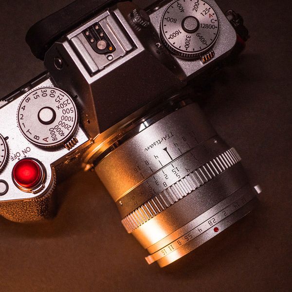 Ống kính TTArtisan 50mm F1.2