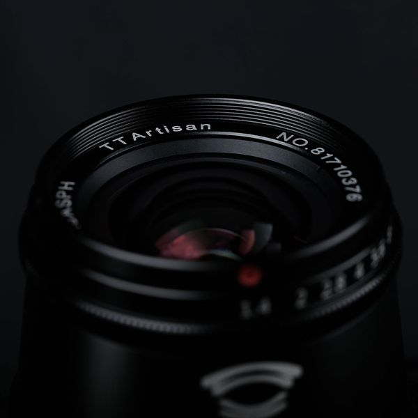 Ống kính TTArtisan 17mm F1.4