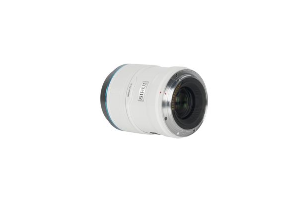 Ống kính SIRUI Sniper 56mm F1.2 autofocus