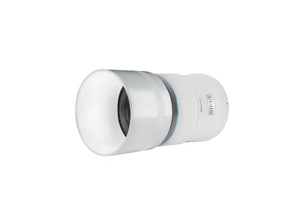Ống kính SIRUI Sniper 56mm F1.2 autofocus