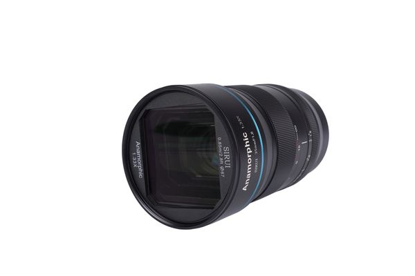 Ống kính Cine Anamorphic SIRUI 35mm F1.8 1.33X ngàm L