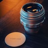 Ống kính TTArtisan 75mm F1.5 Swirly Bokeh ngàm M42