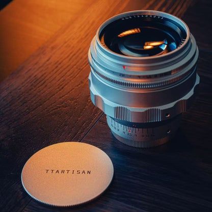 Ống kính TTArtisan 75mm F1.5 Swirly Bokeh ngàm M42