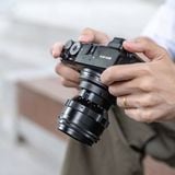 Ống kính TTArtisan 75mm F1.5 Swirly Bokeh ngàm M42