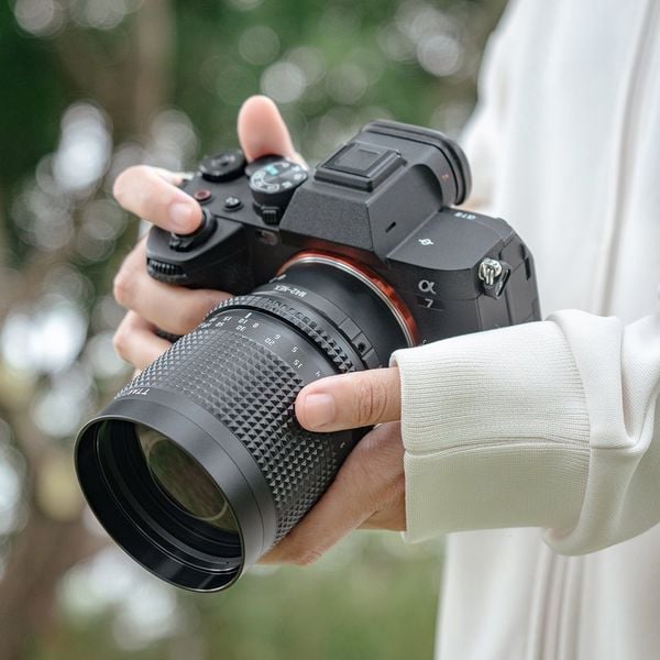 Ống kính TTArtisan 250mm F5.6 Reflex
