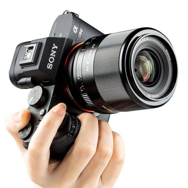 Ống kính Viltrox AF 24mm F1.8 for Sony E (full-frame)