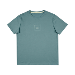 Áo thể thao nam Papka 1035 màu xanh biển chi tiết in SLOW, SIMPLE, SWEET tạo sự khác biệt năng động trẻ trung