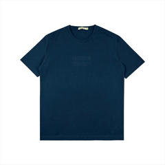 Áo Tshirt nam Papka 1076 màu xanh đen với chi tiết thêu chìm chữ Modern Concept vô cùng trẻ trung nhưng vẫn sang trọng