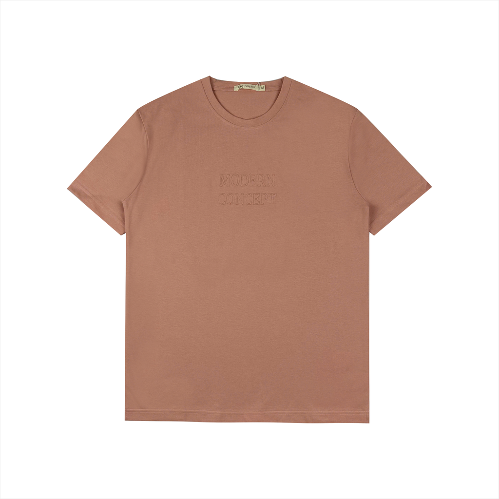 Áo Tshirt nam Papka 1076 màu hồng với chi tiết thêu chìm chữ Modern Concept vô cùng trẻ trung nhưng vẫn sang trọng
