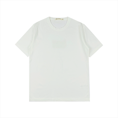 Áo Tshirt nam Papka 1076 màu trắng với chi tiết thêu chìm chữ Modern Concept vô cùng trẻ trung nhưng vẫn sang trọng