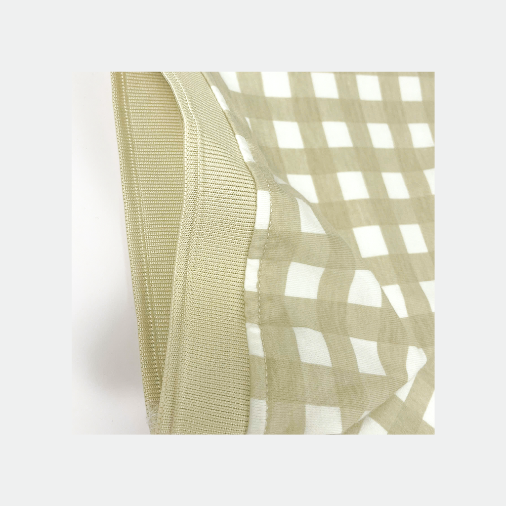 Áo polo nam Papka 1122 họa tiết Gingham màu kem nhẹ nhàng, thanh lịch, dễ phối cho phong cách tối giản