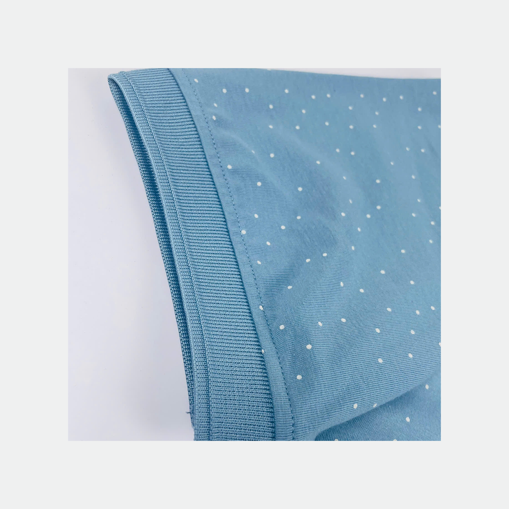 Áo polo nam Papka 1122 họa tiết chấm bi màu xanh biển pastel, nhẹ mắt, rất hợp với phong cách năng động