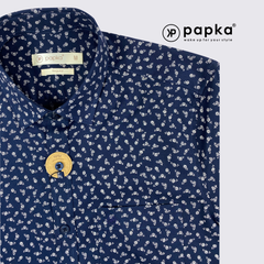 Áo sơ mi nam tay ngắn Papka có túi 1123 màu đen với hình in hoa hồng cổ điển, trẻ trung và lịch sự