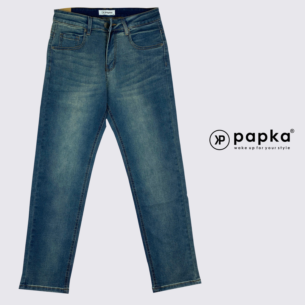 Quần jeans nam Papka 2038 màu xanh đá form slim với độ ôm vừa phải tạo sự năng động và thoải mái