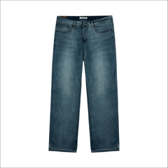 Quần jeans nam Papka 2044 màu xanh đá với form Straight rộng hơn, dày hơn và ống quần thẳng hơn tạo sự thoải mái và hơi hướng cổ điển nhưng vẫn hiện đại