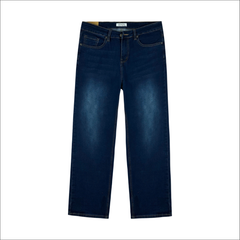 Quần jeans nam Papka 2044 màu xanh đậm với form Straight rộng hơn, dày hơn và ống quần thẳng hơn tạo sự thoải mái và hơi hướng cổ điển nhưng vẫn hiện đại