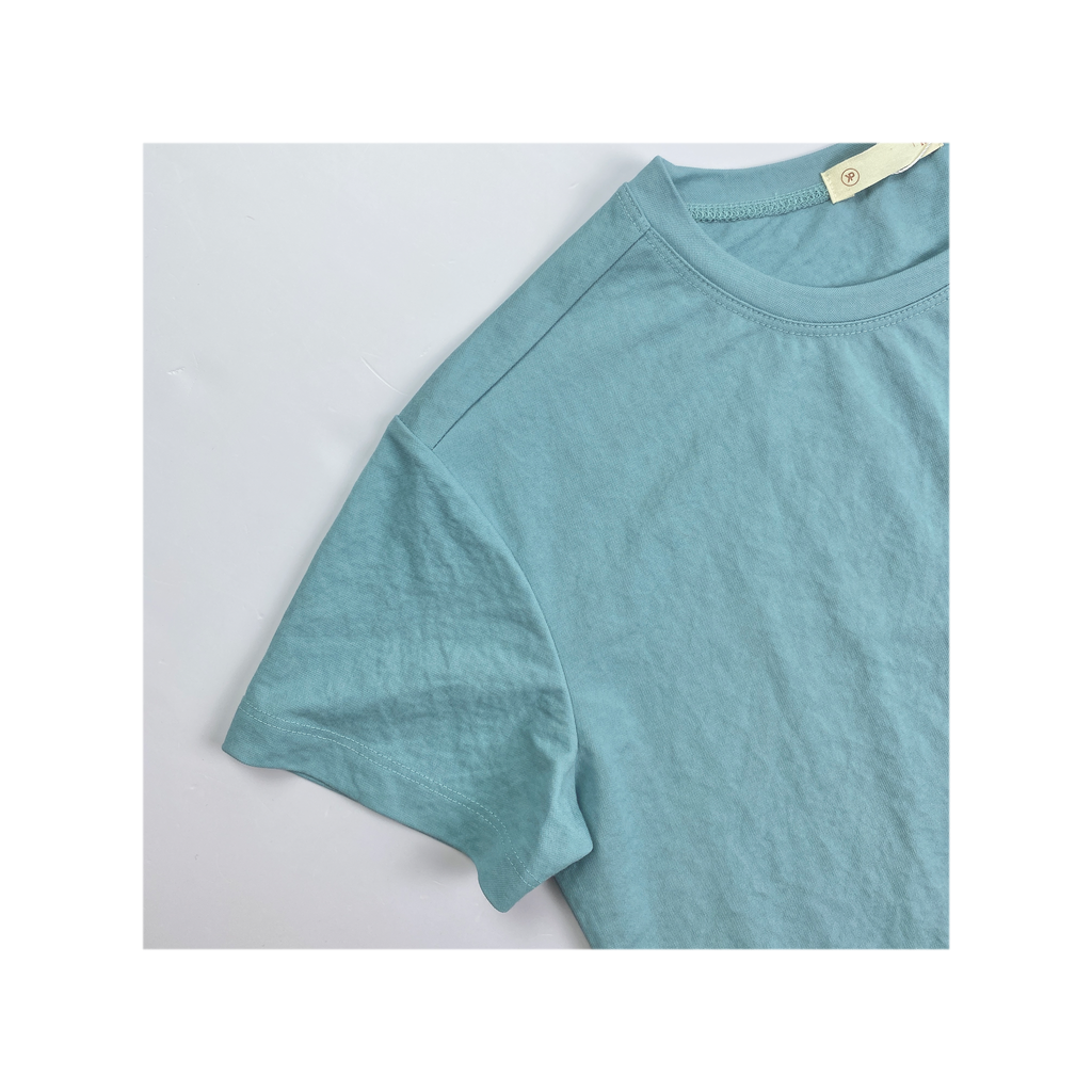 Áo thun nữ Papka 3031 màu xanh xẻ tà lệch chất vải Cotton Jersey AIRism mềm nhẹ, thoáng mát