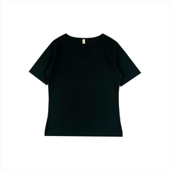 Áo thun nữ Papka 3032 màu đen nhẹ nhàng cổ thuyền nữ tính chất thun gân co dãn dễ chịu