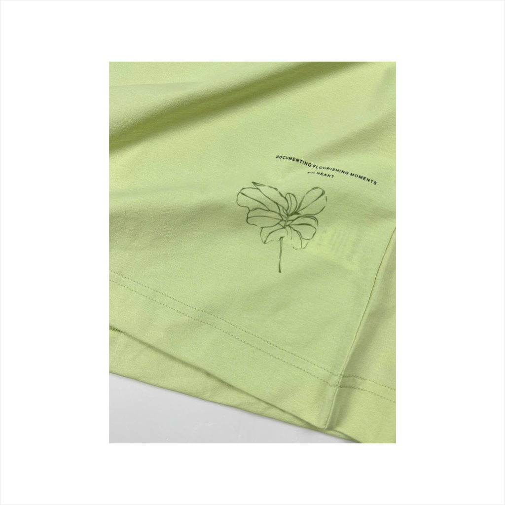 Áo thun nữ Papka 3038 màu trắng in hoa tà áo tạo điểm nhấn trẻ trung