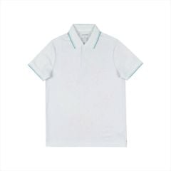Áo polo nam Papka 1103 màu trắng với chất cotton pique dệt kim thoáng khí, co dãn nhẹ và độ bền cao tạo nên phong cách vừa lịch sự vừa năng động