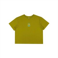 Áo thun nữ Papka 3037 form croptop màu vàng với hình in Chase the Sun đầy trẻ trung và tươi mới