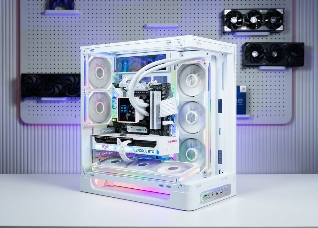 PC AMD GAMING LUXURY RYZEN 7 9800X3D - RTX 5070 12GB OC WHITE