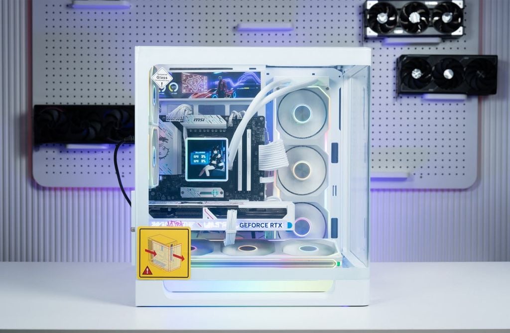 PC AMD GAMING LUXURY RYZEN 7 9800X3D - RTX 5070 12GB OC WHITE
