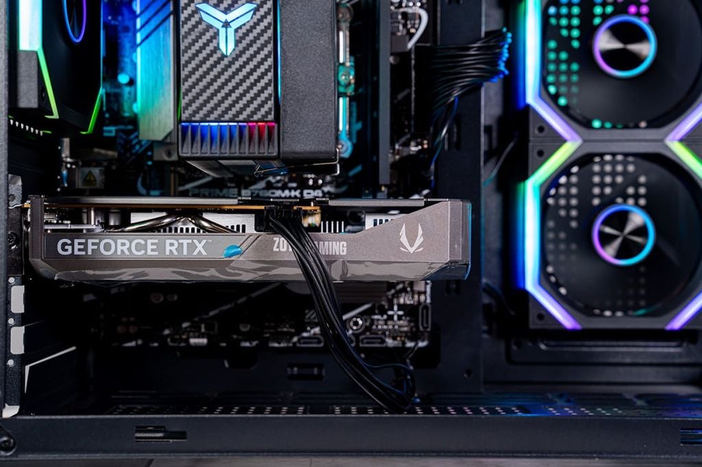 PC AMD GAMING PRO Ryzen 5 7500F - RTX 5050 8GB