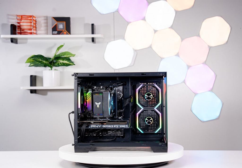 PC AMD GAMING PRO RYZEN 5 7500X3D - RTX 5060 Ti 16GB BLACK