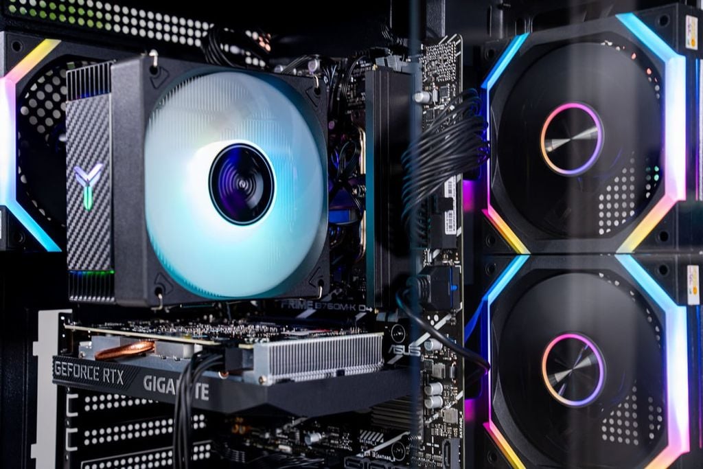 PC AMD GAMING PRO Ryzen 7 5700X - 8GB DDR4 - RTX 3050 8GB OC