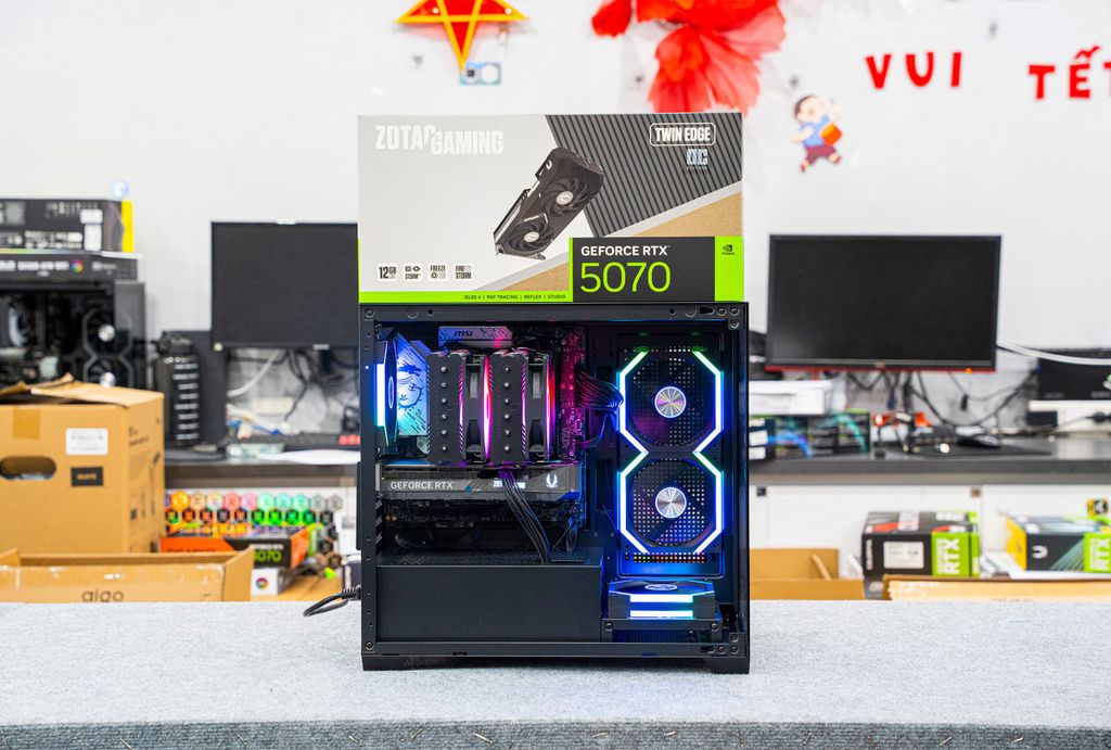 PC AMD GAMING PRO Ryzen 7 9850X3D - RTX 5070 12GB OC