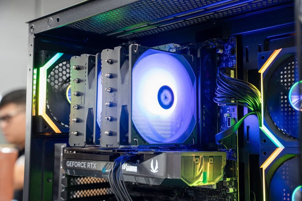 PC AMD GAMING RYZEN 7 7800X3D - RTX 5070 12GB