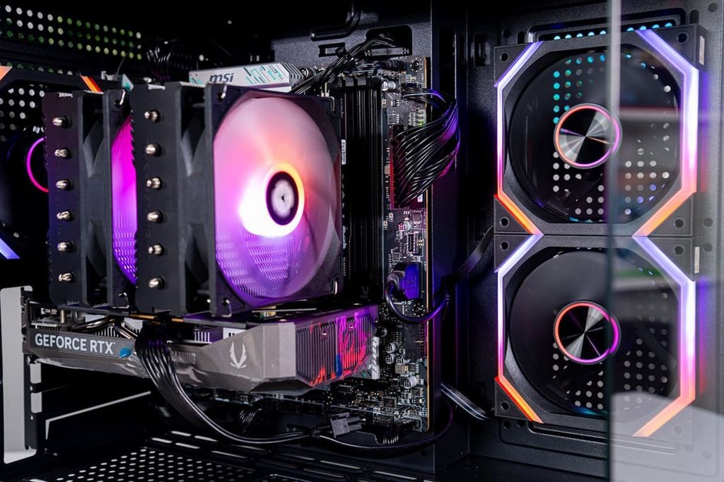 PC Workstation- 3D Render- Edit Video RYZEN 9 9900X- RTX 5060 Ti 16GB