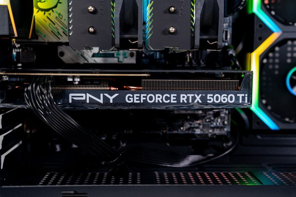 PC Workstation- 3D Render- Edit Video RYZEN 9 9900X- RTX 5060 Ti 16GB
