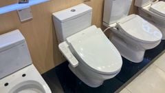 Bàn cầu 2 khối CS326DW18 Nắp rửa TCF23710AAA