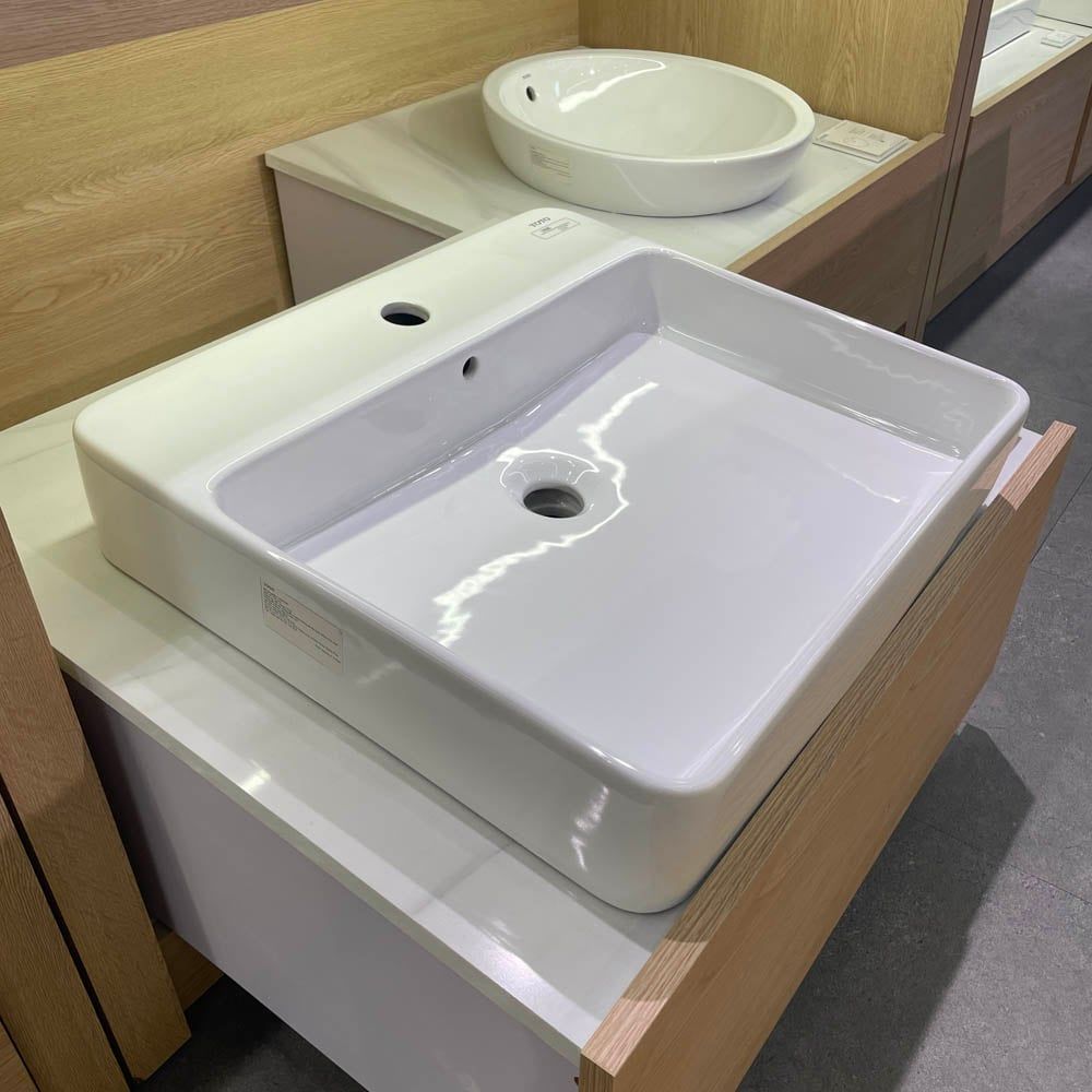 Chậu Lavabo TOTO LT950C Đặt Bàn