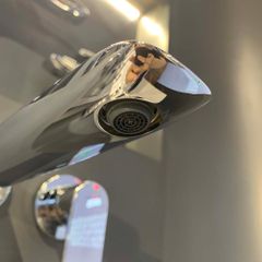 Vòi Lavabo TOTO TLG04310BB Nóng Lạnh Gắn Tường