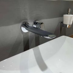 Vòi Lavabo TOTO TLG04310BB Nóng Lạnh Gắn Tường